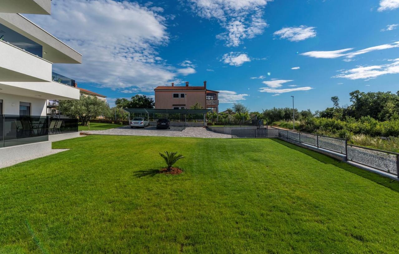 Apart Residence Blue Sea Пореч Екстер'єр фото