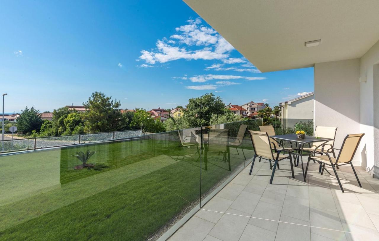 Apart Residence Blue Sea Пореч Екстер'єр фото