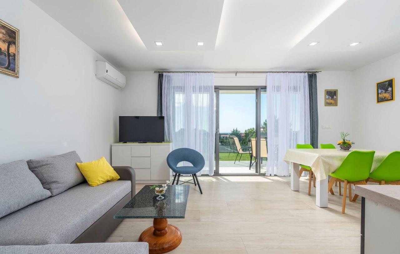 Apart Residence Blue Sea Пореч Екстер'єр фото
