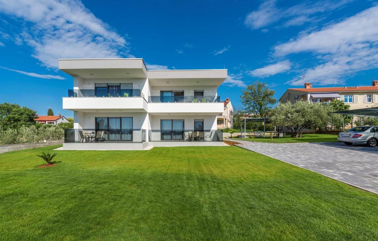 Apart Residence Blue Sea Пореч Екстер'єр фото