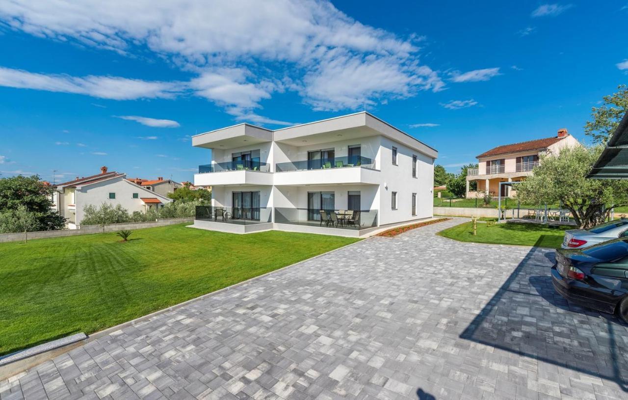 Apart Residence Blue Sea Пореч Екстер'єр фото