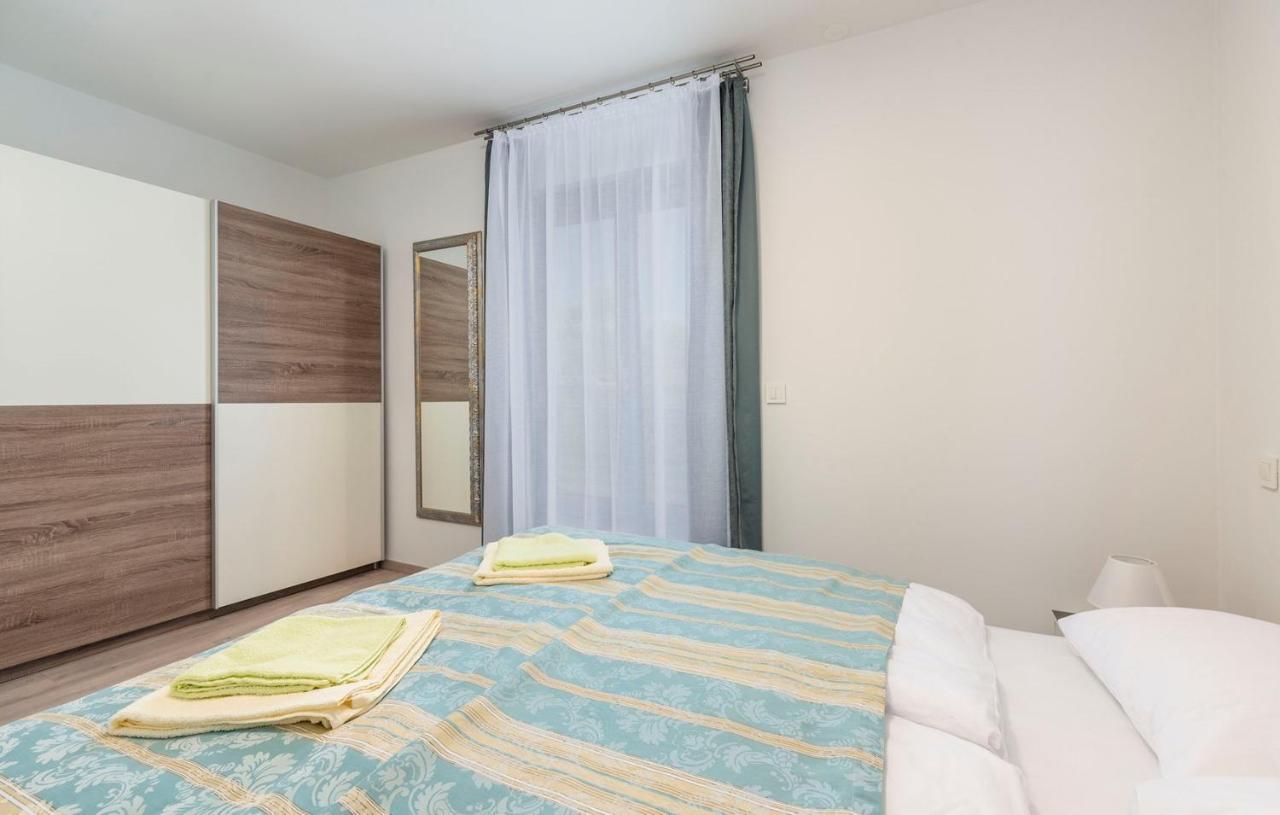 Apart Residence Blue Sea Пореч Екстер'єр фото